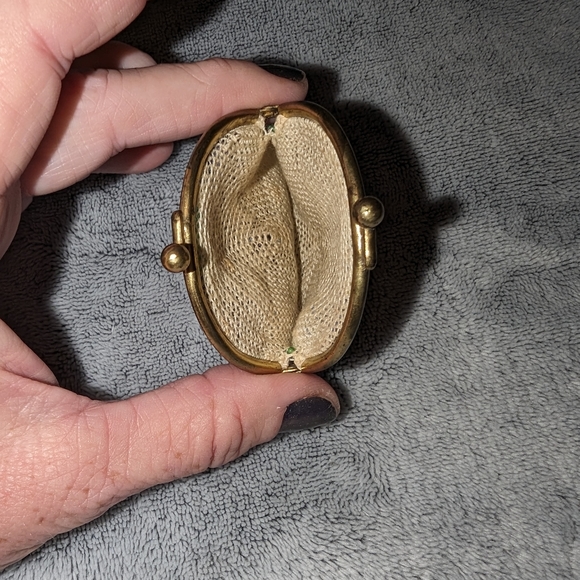 Holding!! Vintage Hand Beaded Small Coin Pouch - Picture 6 of 6